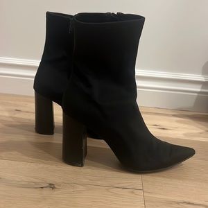 Steve Madden Neoprene bootie